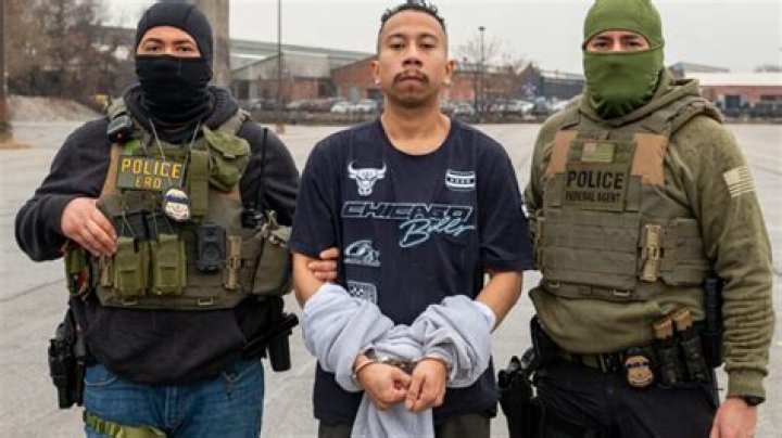 AK-47 armed robbery suspects arrested in Los Angeles suburb