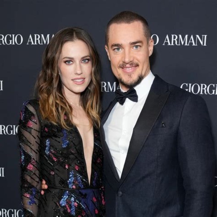 Alexander Dreymon Biography - Facts, Childhood, Family Life & Achievements