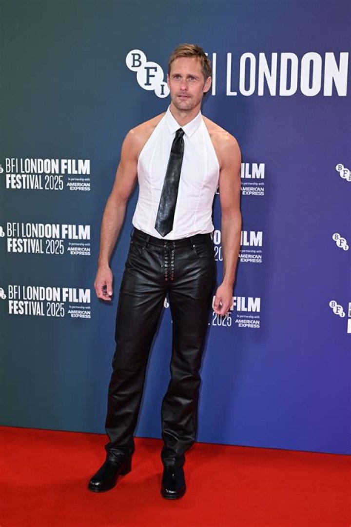 Alexander Skarsgård gay: Is Alexander Skarsgård gay?
