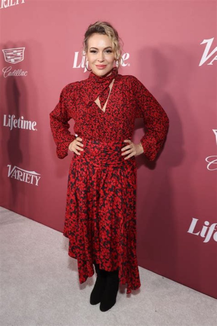 Alyssa Milano in Cocktail Dress Stuns During Book Tour — Celebwell