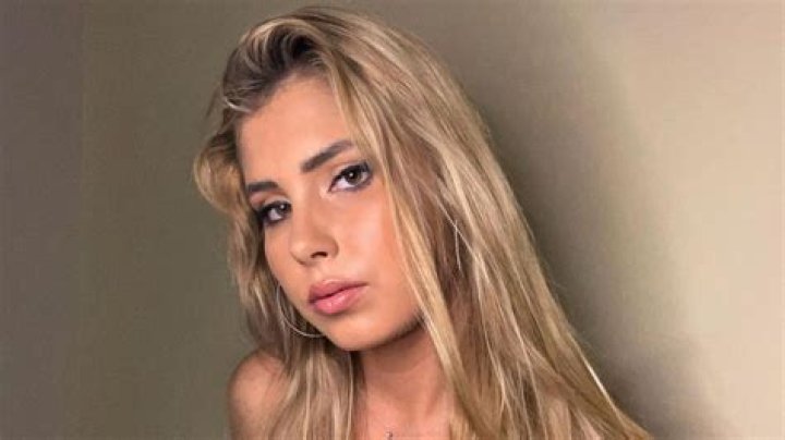 Andreea Dragoi in Bathing Suit Shares "a Little Hello" — Celebwell