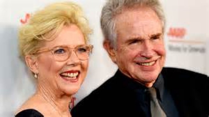 Annette Bening Biography - Facts, Childhood, Family Life & Achievements