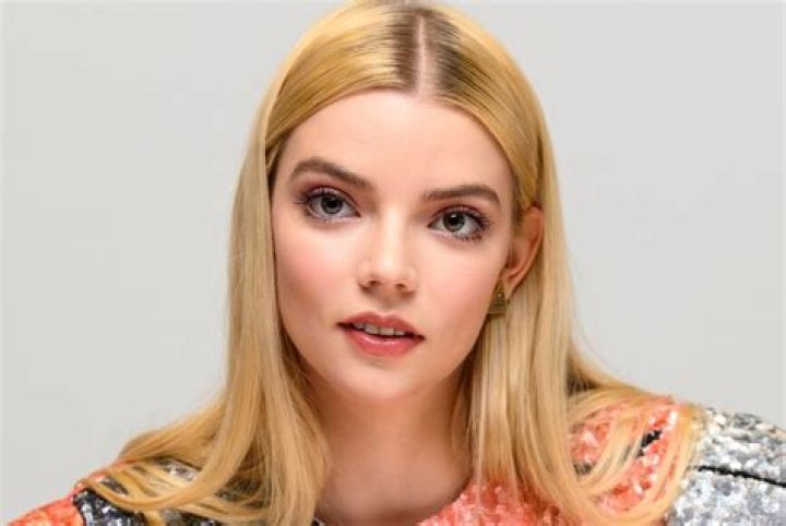 Anya Taylor-Joy Biography - Facts, Childhood, Family Life & Achievements
