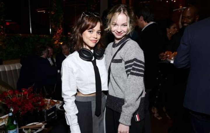 Are Emma and Xander still together? – Celebrity