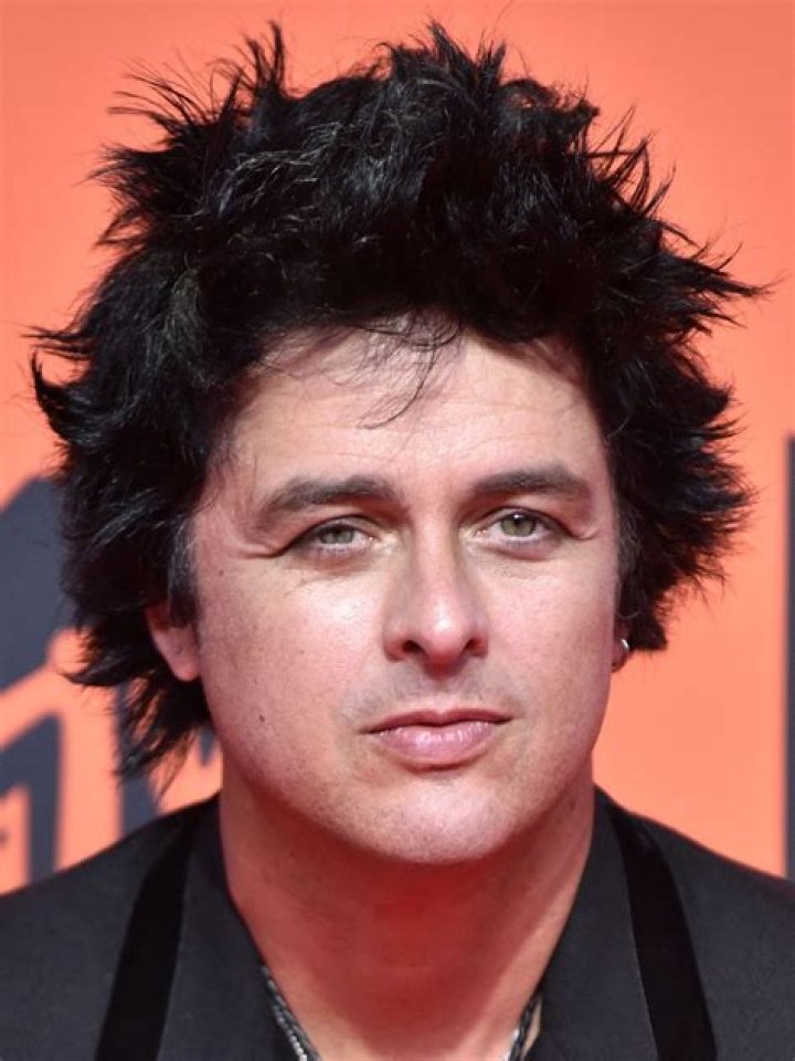 Billie Joe Armstrong Biography - Facts, Childhood, Family Life & Achievements