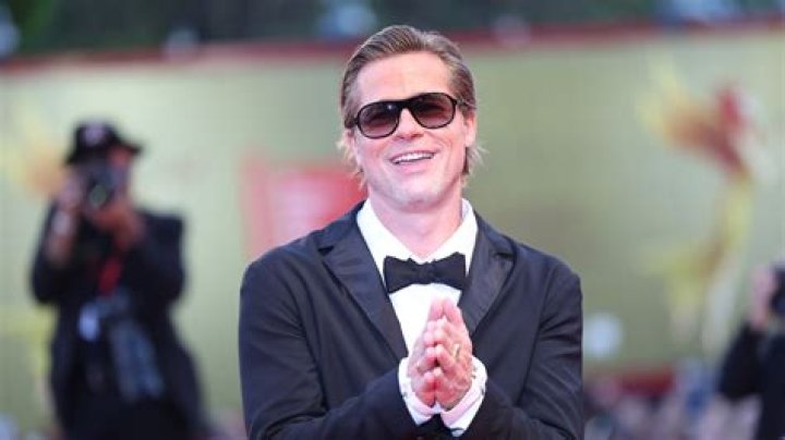 Brad Pitt, a… sculptor?