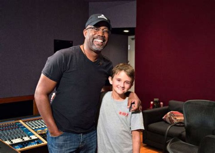 Darius Rucker Biography - Facts, Childhood, Family Life & Achievements of Pop Singer