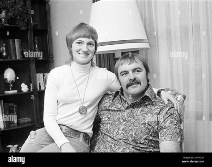 Dick Butkus Wife: Meet Helen Essenberg
