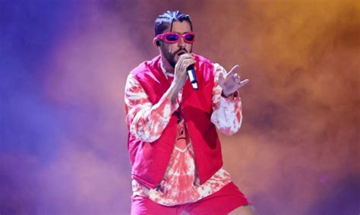 Does Bad Bunny Sing In English Or Spanish? – Celebrity
