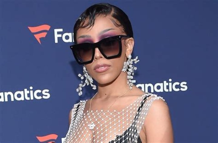 Doja Cat Shares Swimsuit Photo in Front of Pop-Tarts Covered in Cheese — Celebwell