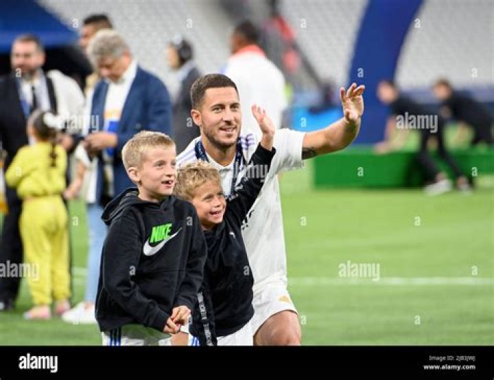 Eden Hazard Biography - Facts, Childhood, Family Life & Achievements