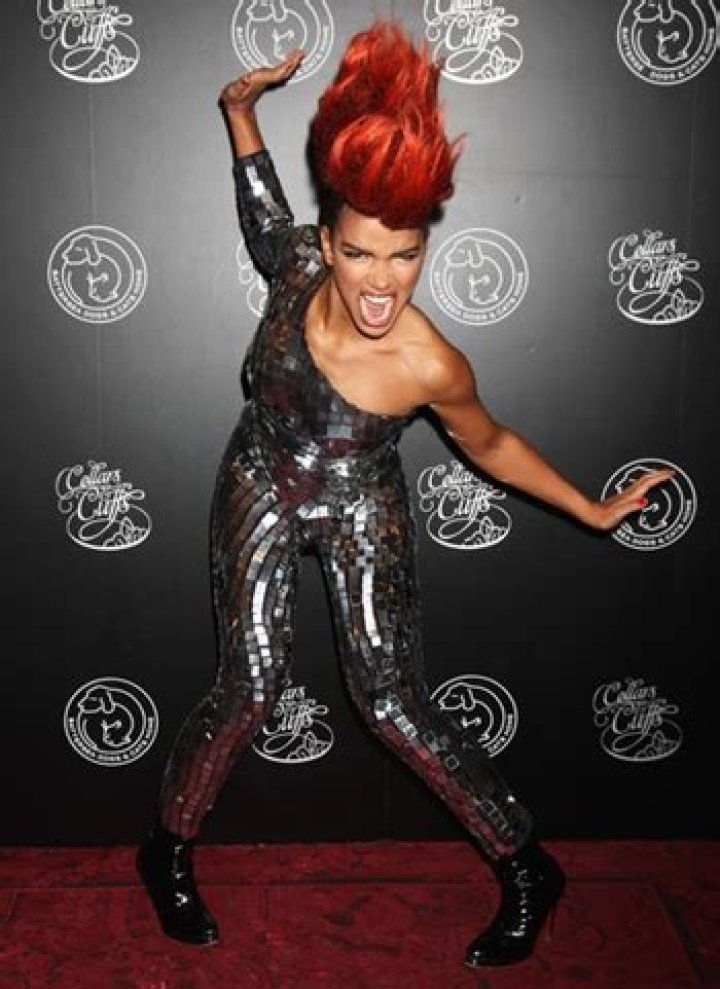 Eva Simons Height Weight Body Measurements Bra Size Age Stats