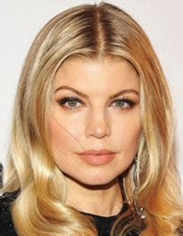 Fergie Body Measurements Bra Size Height Weight Shoe Age Vital Statistics