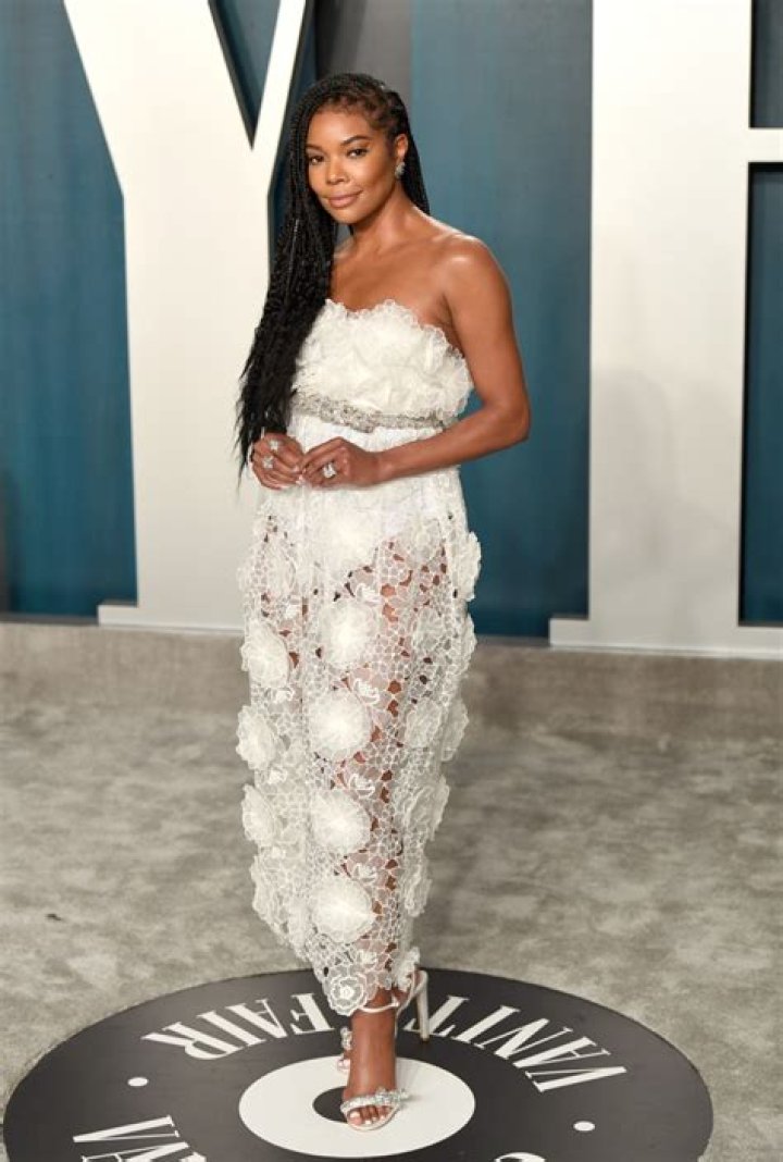 Gabrielle Union in Bathing Suit is "All Love" — Celebwell