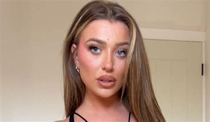 Geordie Shore Star Bethan Kershaw Says "Your Body Loves You"