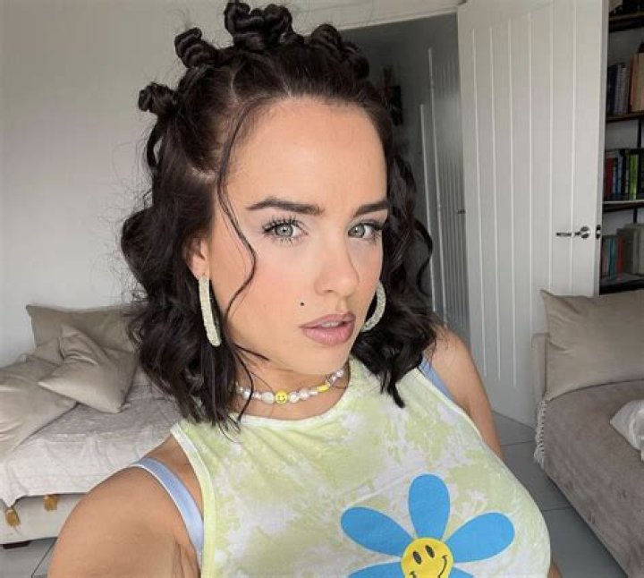 Georgia May Foote in Bathing Suit Says "Get Me Back on Holiday" — Celebwell
