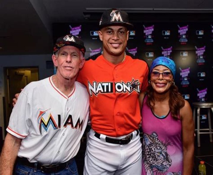 Giancarlo Stanton Biography - Facts, Childhood, Family Life & Achievements