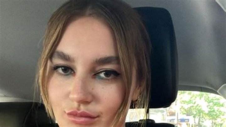 Gracie McGraw in Bathing Suit is "Feeling Glorious" — Celebwell