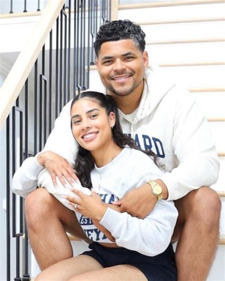 Haskiri Velazquez Wiki, Age, Height, Boyfriend & Parents