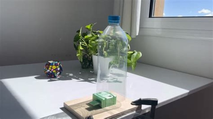 How Do You Cut A Plastic Bottle Perfectly? – Celebrity