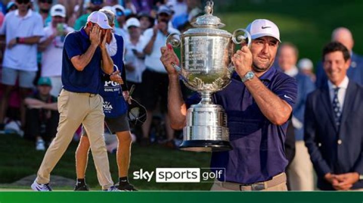 How much does Justin Thomas get for winning the PGA Championship?
