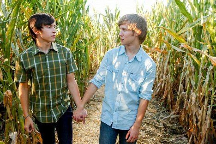 
How Much Money Does Aaron Christian Howles Make? Latest Income Salary
