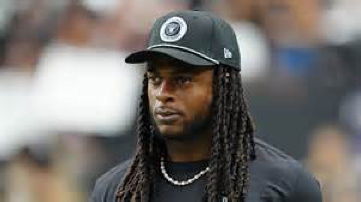 
How Much Money Does Devante Swing Make? Latest Income Salary
