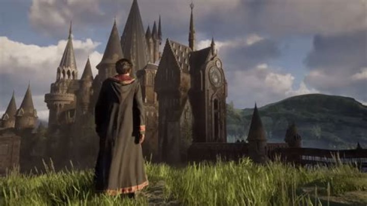 How to hide your ‘Hogwarts Legacy’ achievements and trophies from your friends and family