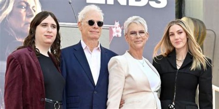 Is Jamie Lee Curtis gay?