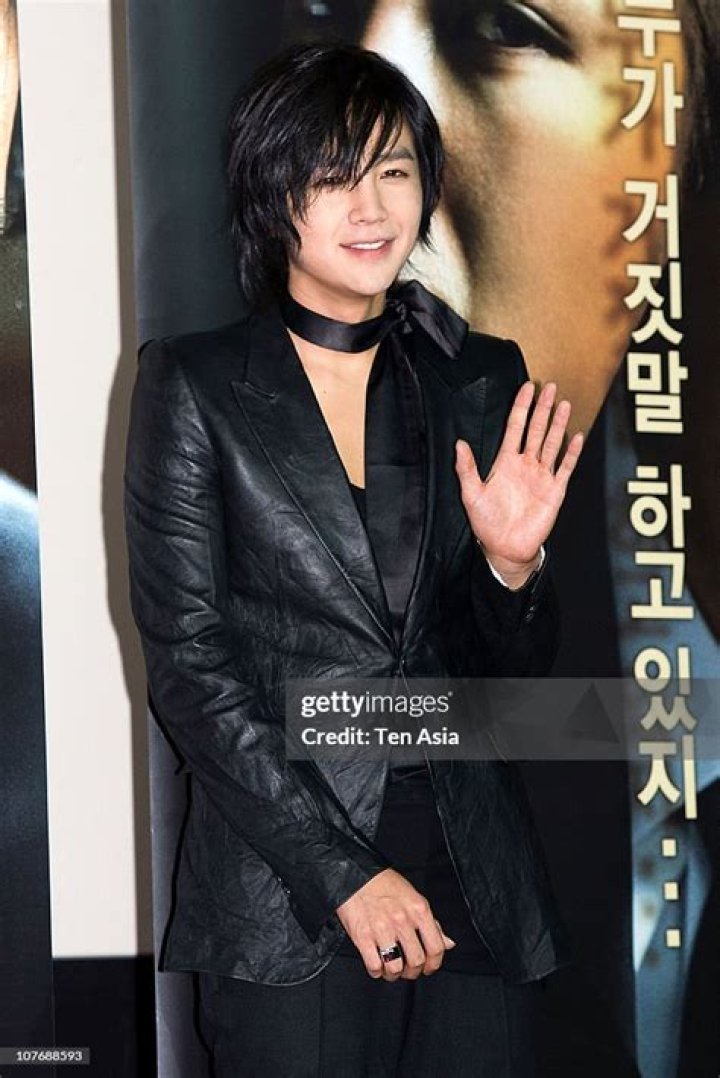 Jang Keun-suk Biography - Facts, Childhood, Family & Achievements of South Korean Actor & Singer