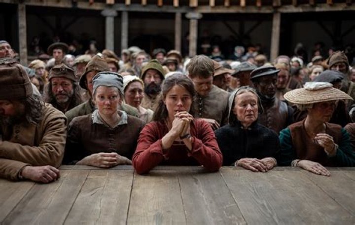 Jessie Buckley Biography - Facts, Childhood, Family Life & Achievements