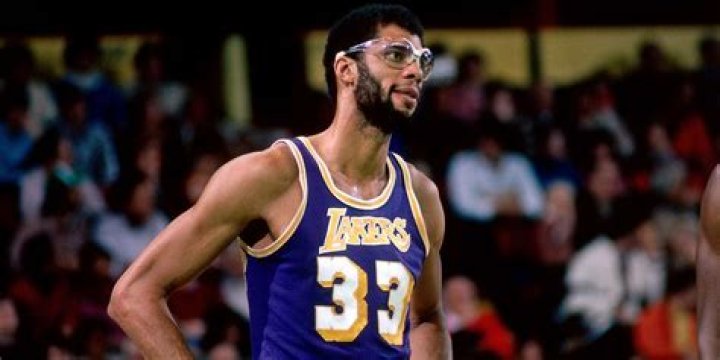Kareem Abdul-Jabbar Biography - Facts, Childhood, Family Life & Achievements