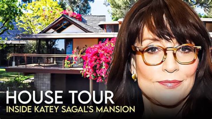 Katey Sagal Biography - Facts, Childhood, Family Life & Achievements