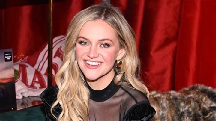 Kelsea Ballerini career earnings and net worth