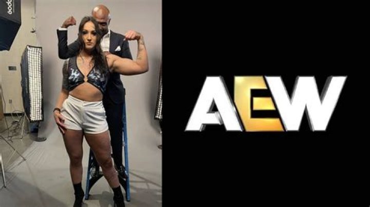 Kris Statlander in Two-Piece Workout Gear Gives "POV You Asked For"