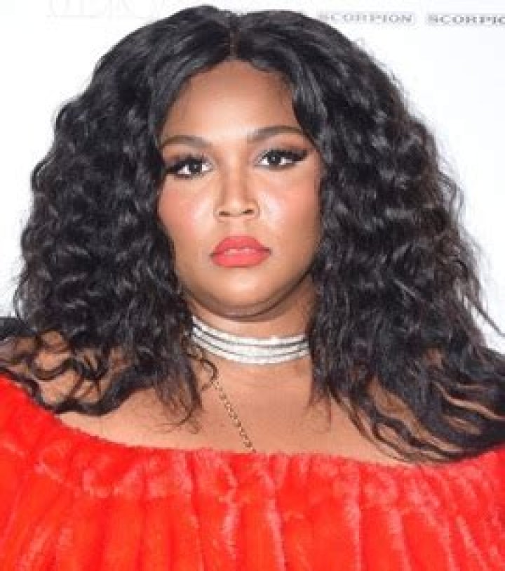 Lizzo Body Measurements Height Weight Bra Size Age Facts