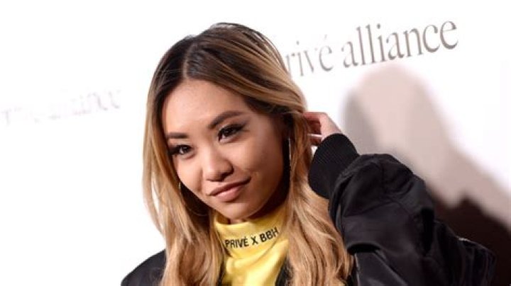 Michelle Dee in Bathing Suit Says "Happy Sunday" — Celebwell