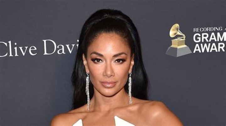 Nicole Scherzinger in Bathing Suit Says “Cheers" — Celebwell