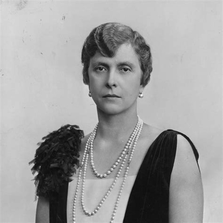 Princess Alice Of Battenberg Biography