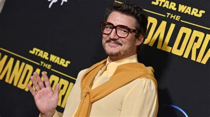 PSA: Pedro Pascal isn’t going to read your thirst tweets
