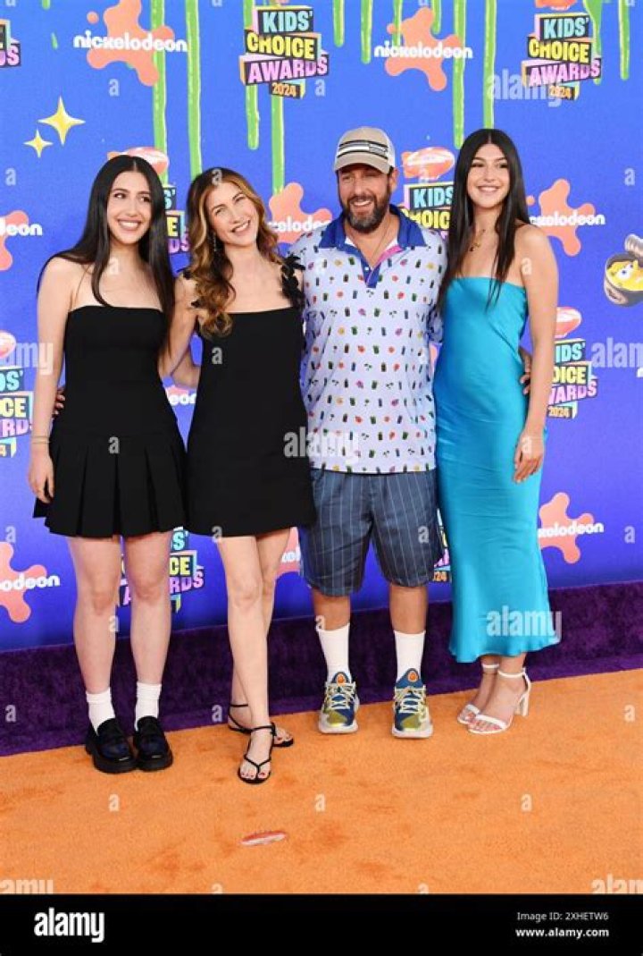 Sadie Sandler Wiki, Age, Parents, Sister, Boyfriend, Height and More