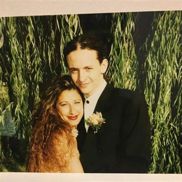Samantha Marie Olit - Bio, Facts, Family Life of Chester Bennington’s Ex-Wife