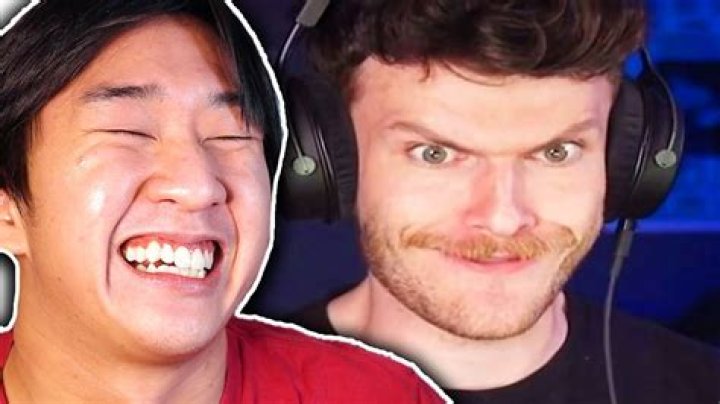 Similar Youtubers to قاهر البرتوش و مربي العيا شة والحر كى الدعم خاوتي