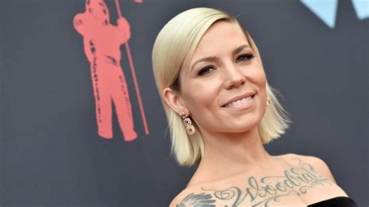 Skylar Grey Biography - Facts, Childhood, Family Life & Achievements