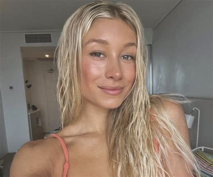 The Next Step Star Briar Nolet In Workout Gear Is “Embracing the Slow Burn”