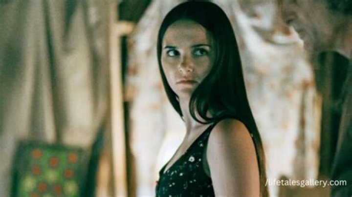 Van Helsing Actress Hannah Cheramy Wiki, Age, Boyfriend & Height