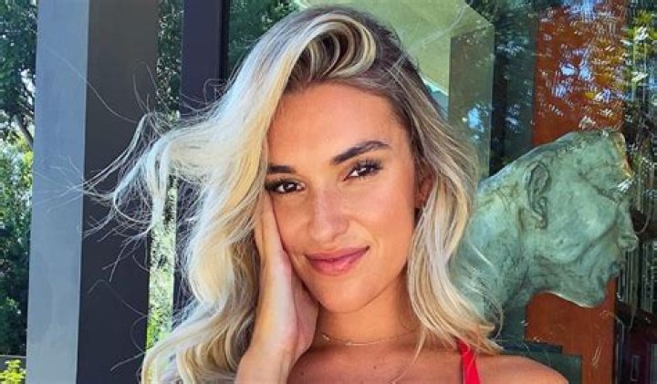 Volleyball Star Kayla Simmons Shares Swimsuit Photo of "Happy Monday" 