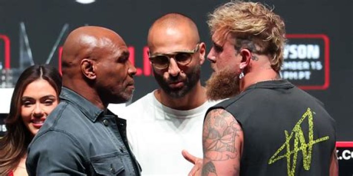 What is Jake Paul’s boxing record?