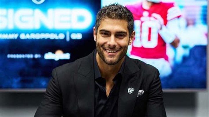 Where does Jimmy Garoppolo live?