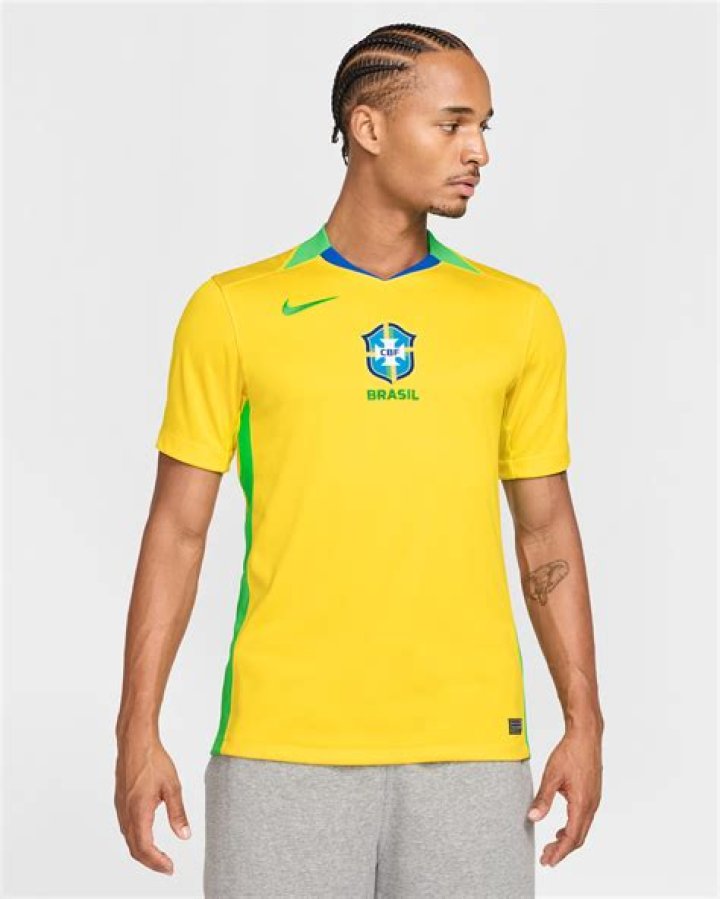 Where will Brazil’s Pele be buried?